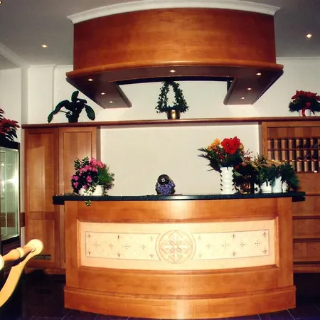Hotel Central 4*